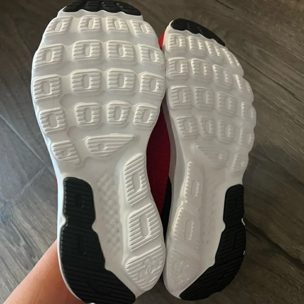 Under Armour Charged Escape 4 Big Kids' Running Shoes